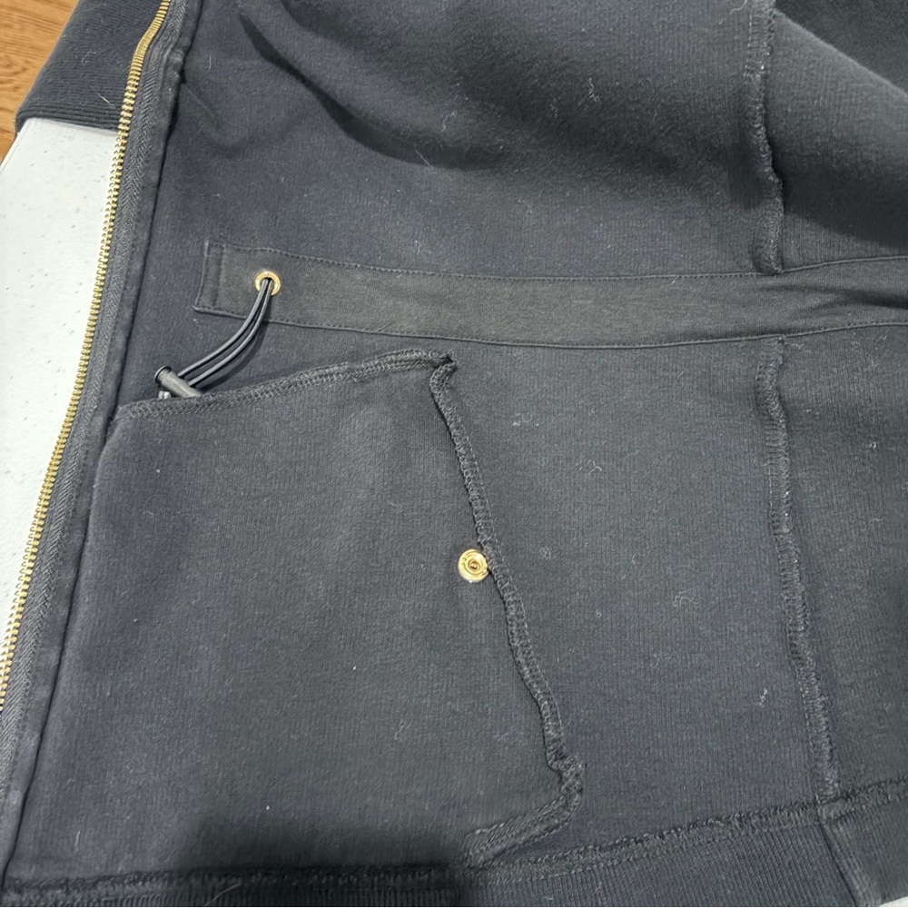 LRL zip-up sweater with flaw - Picture 7 of 10